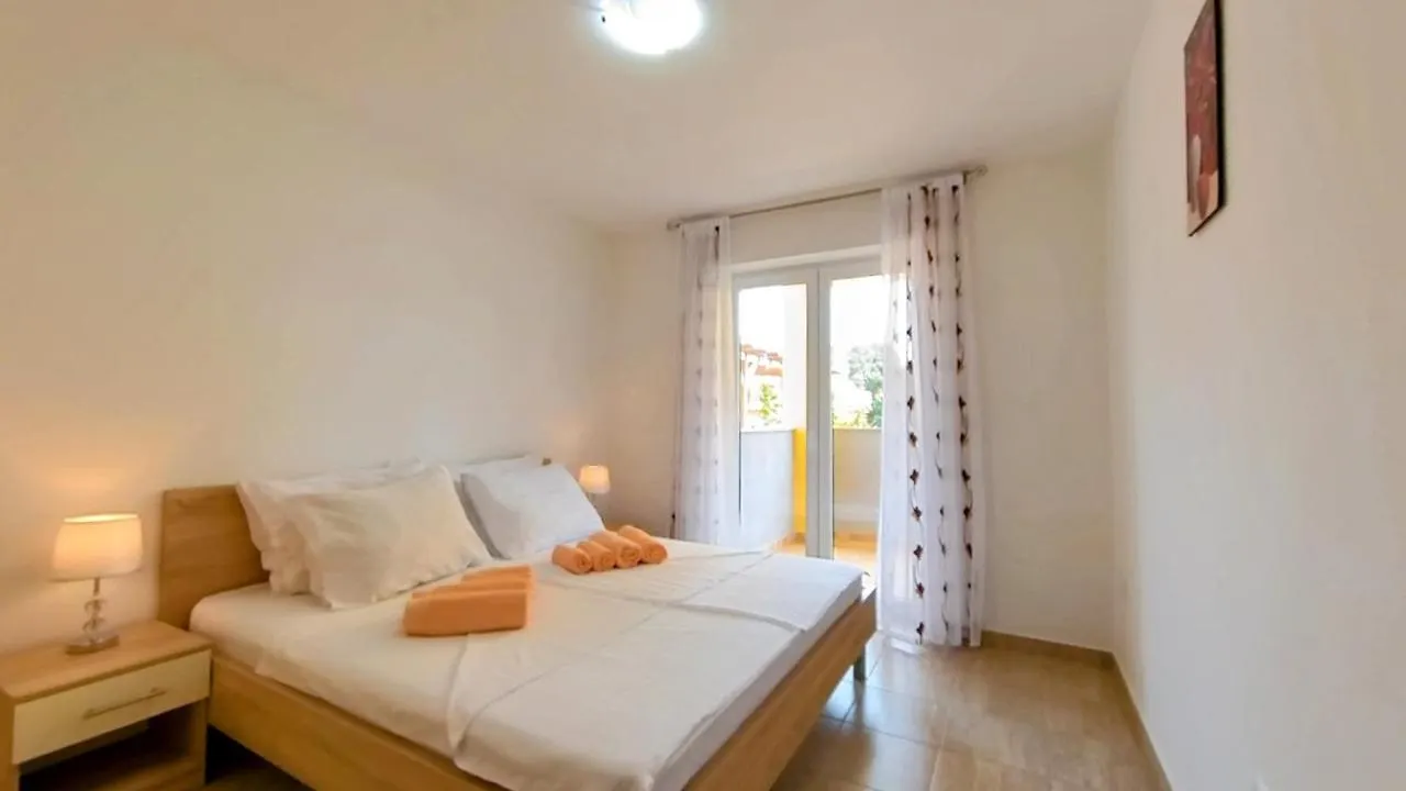 Apartments Dario Medulin